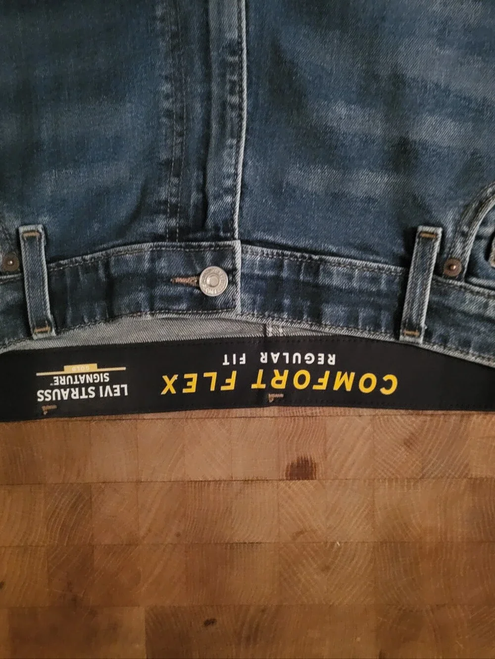 Levi's Dark Blue Relaxed Fit Men's Jeans